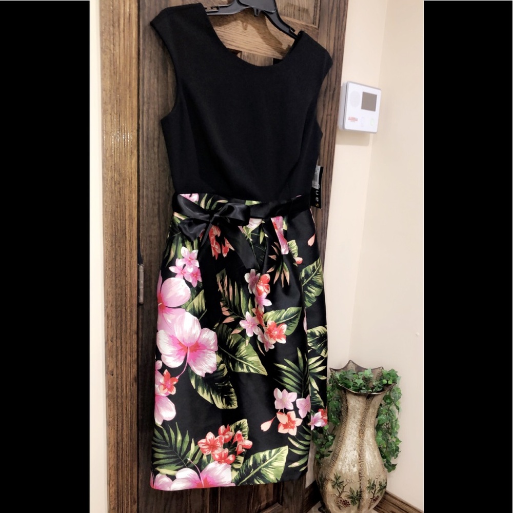 Women’s Formal Short Dress Sizes 14 16 Floral Fit & Flare Tie Waist Sangria Gown - Picture 4 of 8